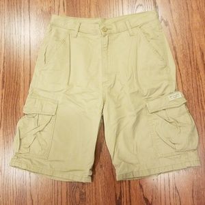 Men's Wrangler khaki cargo shorts